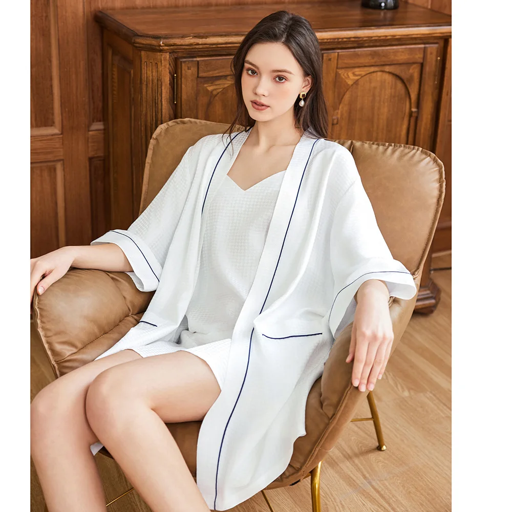 Waffle Jacquard 100% Mulberry  - Robe Silk Women のレビューと価格